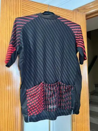Maillot Ciclismo GORE Negro Rayas Rojas Talla M