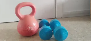 Kettlebell 6kg y Mancuernas Azules