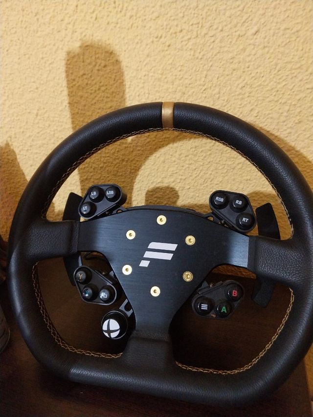 Universal hub 2 xbox + Volante Fanatec