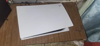 Consola PS5 + 5 Juegos + Mando