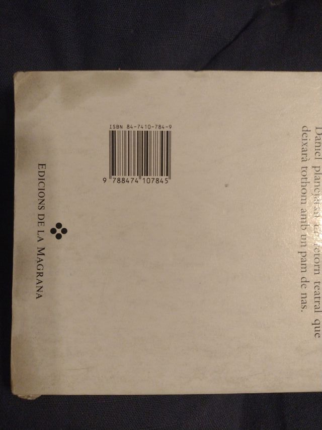 A la tele, poseu-li faldilles