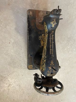 Máquina de coser Singer antigua