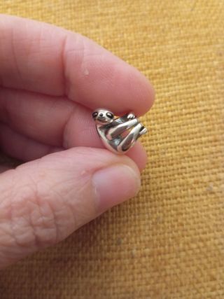 Charm Oso Perezoso Plata