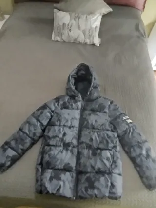 Anorak juvenil estampado talla 13-14 años