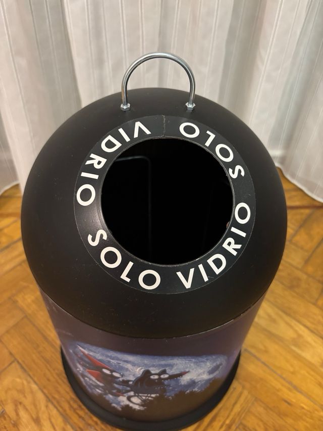 Contenedor de vidrio decorado