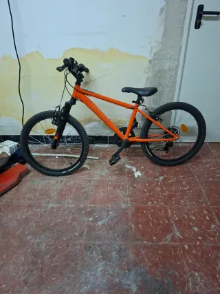 Bicicleta infantil naranja 4-8 años
