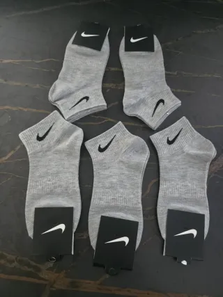 5 pares calcetines Nike tobilleros grises