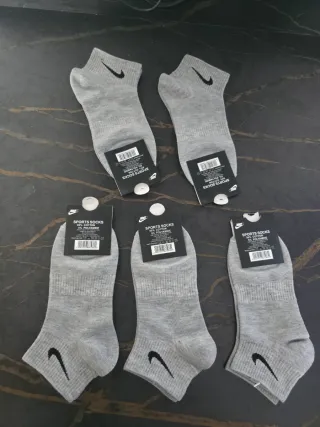 5 pares calcetines Nike tobilleros grises