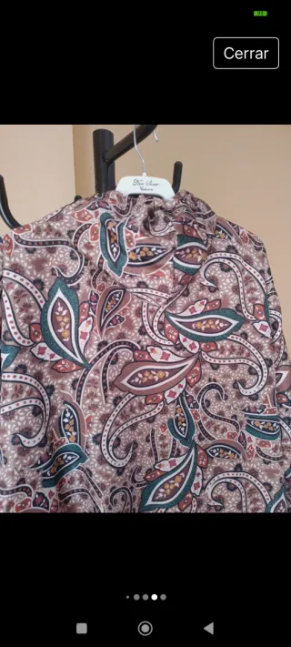 Chaqueta cortavientos estampado paisley Talla L