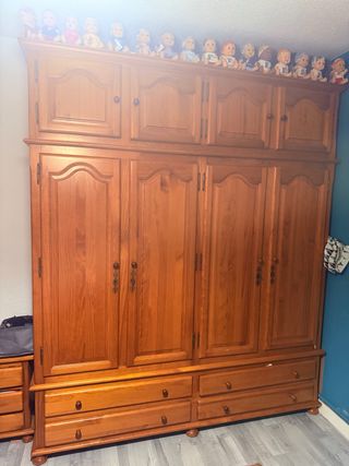 Mobile in legno massello