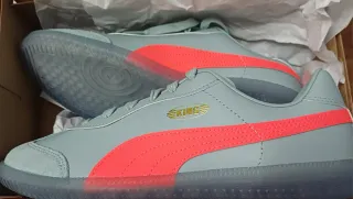 Zapatillas Puma Futbol Sala Grises y Rojas