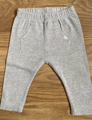 Conjunto Zara bebé camiseta y pantalón