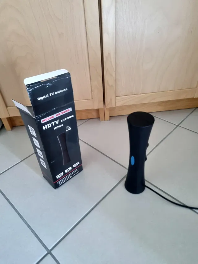 Antenna TV Digitale HDTV Indoor/Outdoor portatile