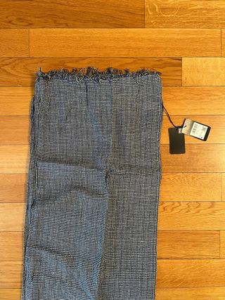 Sciarpa a quadretti blu e bianchi