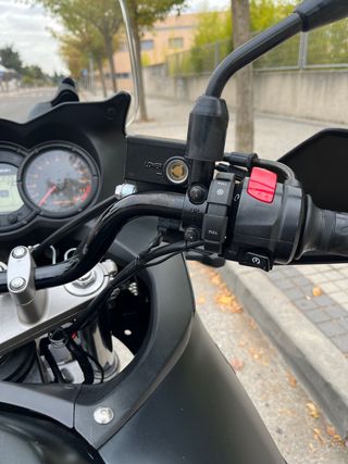 Suzuki V-Strom 650 Negra