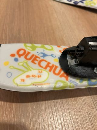 Esquís Quechua 78cm + Fijaciones Salomon