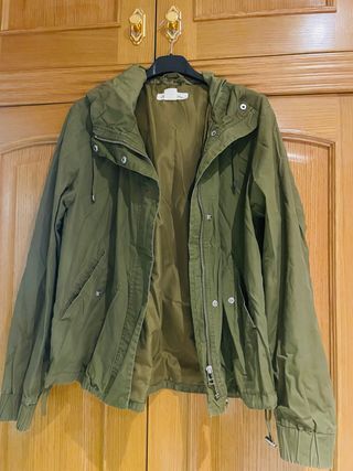 Chaqueta cortavientos verde