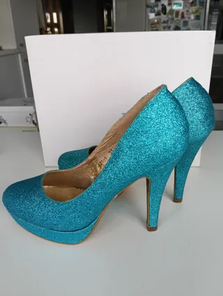 Zapatos de tacón azul brillante talla 37