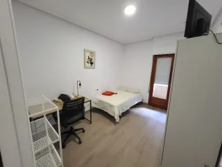 Habitación con balcón Altabix Elche SoloPofesores