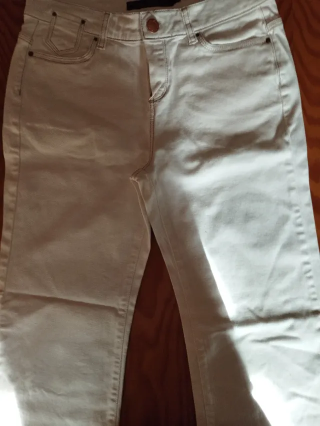 Pantalón blanco roto