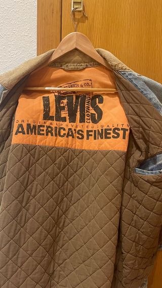 Cazadora Vaquera Levi's Forrada. Talla: XL
