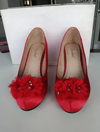 Zapatos de tacón rojos talla 37