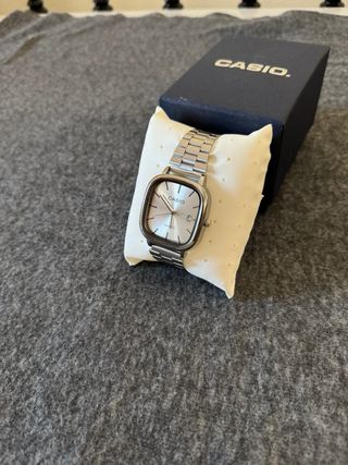 Reloj Casio Plateado entero