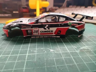 Carrocería + Chasis + cuna Maserati Slot.it