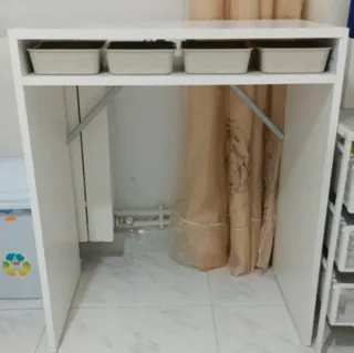 Silla Flintan beige +Escritorio Torald blanco