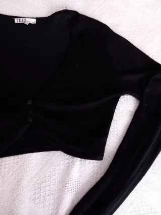 Chaqueta- bolero de punto negra