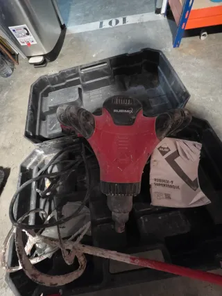 Batidora Rubi con maletín y accesorios