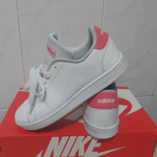Zapatillas Adidas T36 2/3 Blancas y Rosas