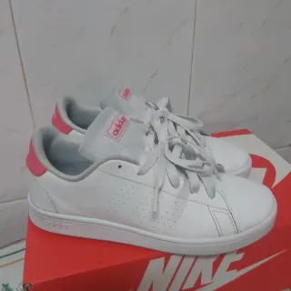 Zapatillas Adidas T36 2/3 Blancas y Rosas