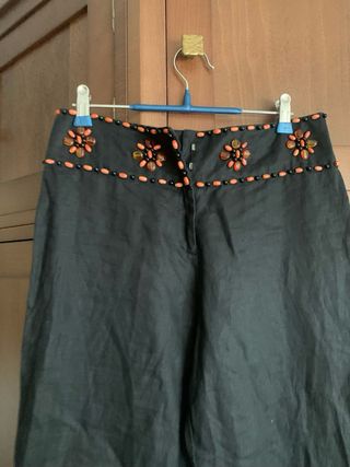 Pantalones Zara negros con adornos