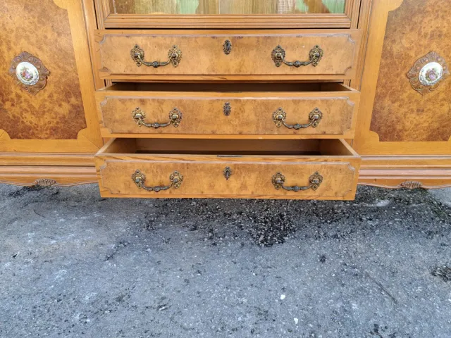 Aparador Mariano Garcia.