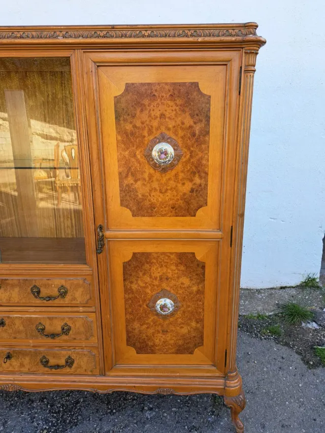 Aparador Mariano Garcia.