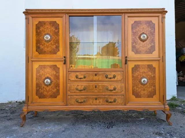 Aparador Mariano Garcia.