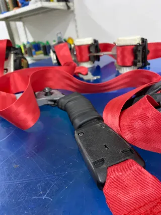 Cambio de cinturones de seguridad