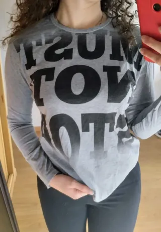 Zara camiseta gris unisex