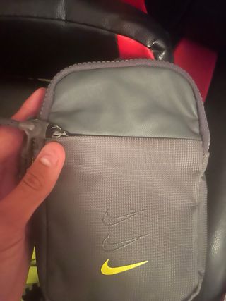 Riñonera Nike Negra y Gris