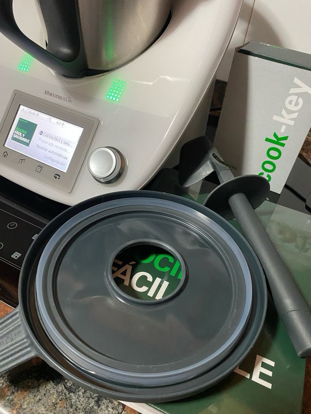 Thermomix TM5 con libro Cocina Fácil y Saludable