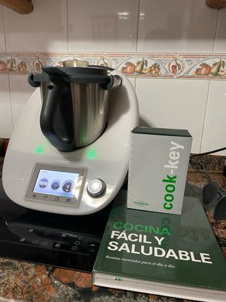 Thermomix TM5 con libro Cocina Fácil y Saludable
