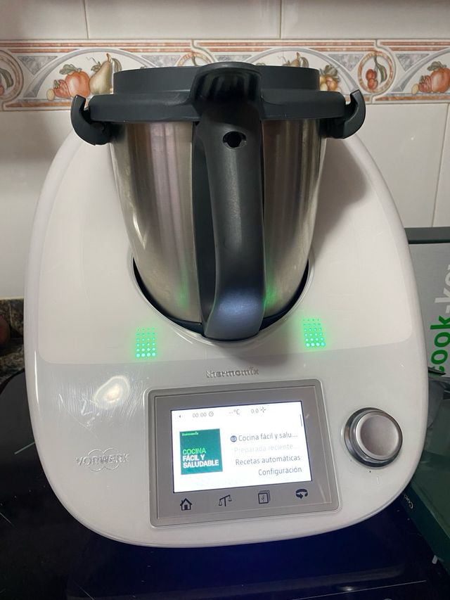 Thermomix TM5 con libro Cocina Fácil y Saludable