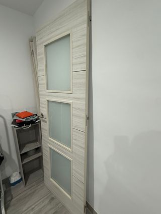Puerta interior madera con cristal