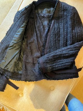 Chaqueta Zara Negra con Top Encaje