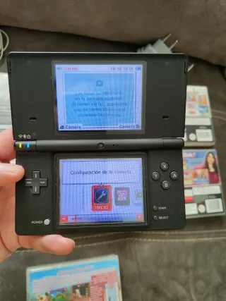 Nintendo DSi Negra + 9 Juegos