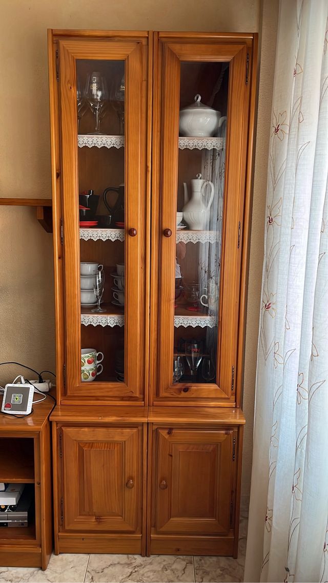 Muebles de comedor de madera y cristal