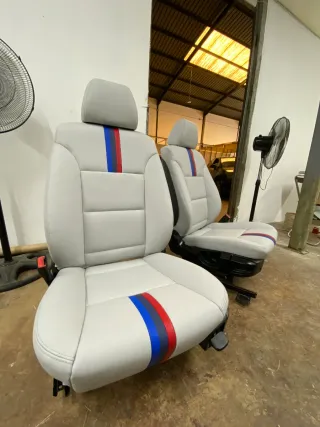 Tapiceria de coches,asientos,techo,volante,puerta