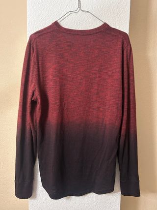 Camiseta Hollister manga larga degradada