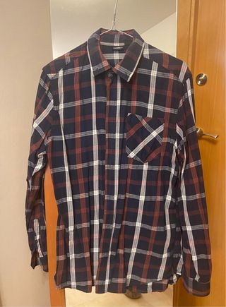 Camisa de cuadros  azul y roja